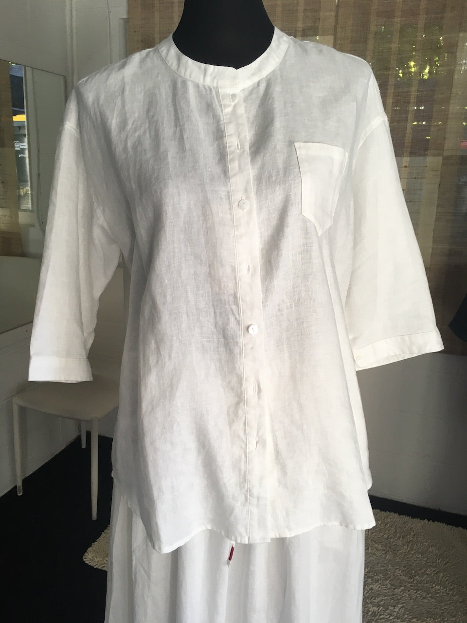 Pure linen loose fit three-quarter sleeve drop shoulder shirt